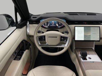 2025 Land Rover Range Rover P530 SE SWB