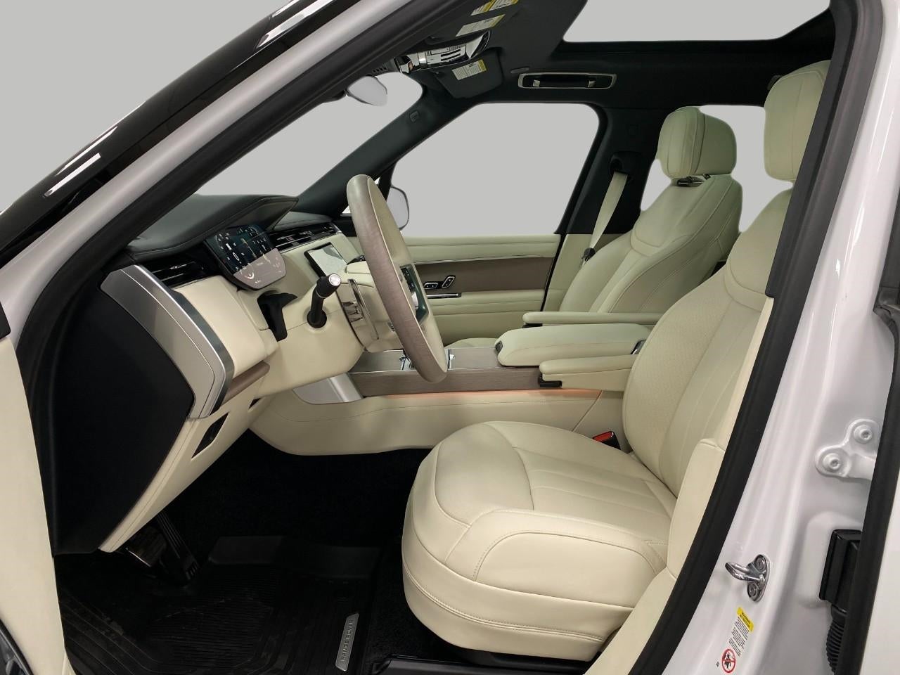 2025 Land Rover Range Rover P530 SE SWB