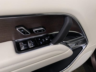 2026 Land Rover Range Rover P400 SE SWB