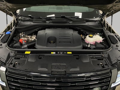 2025 Land Rover Range Rover P400 SE SWB
