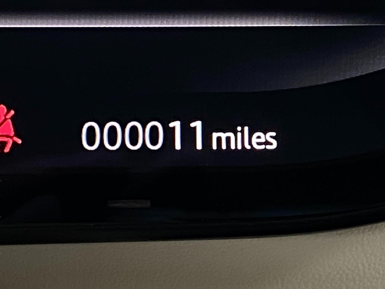 2025 Land Rover Range Rover P400 SE SWB