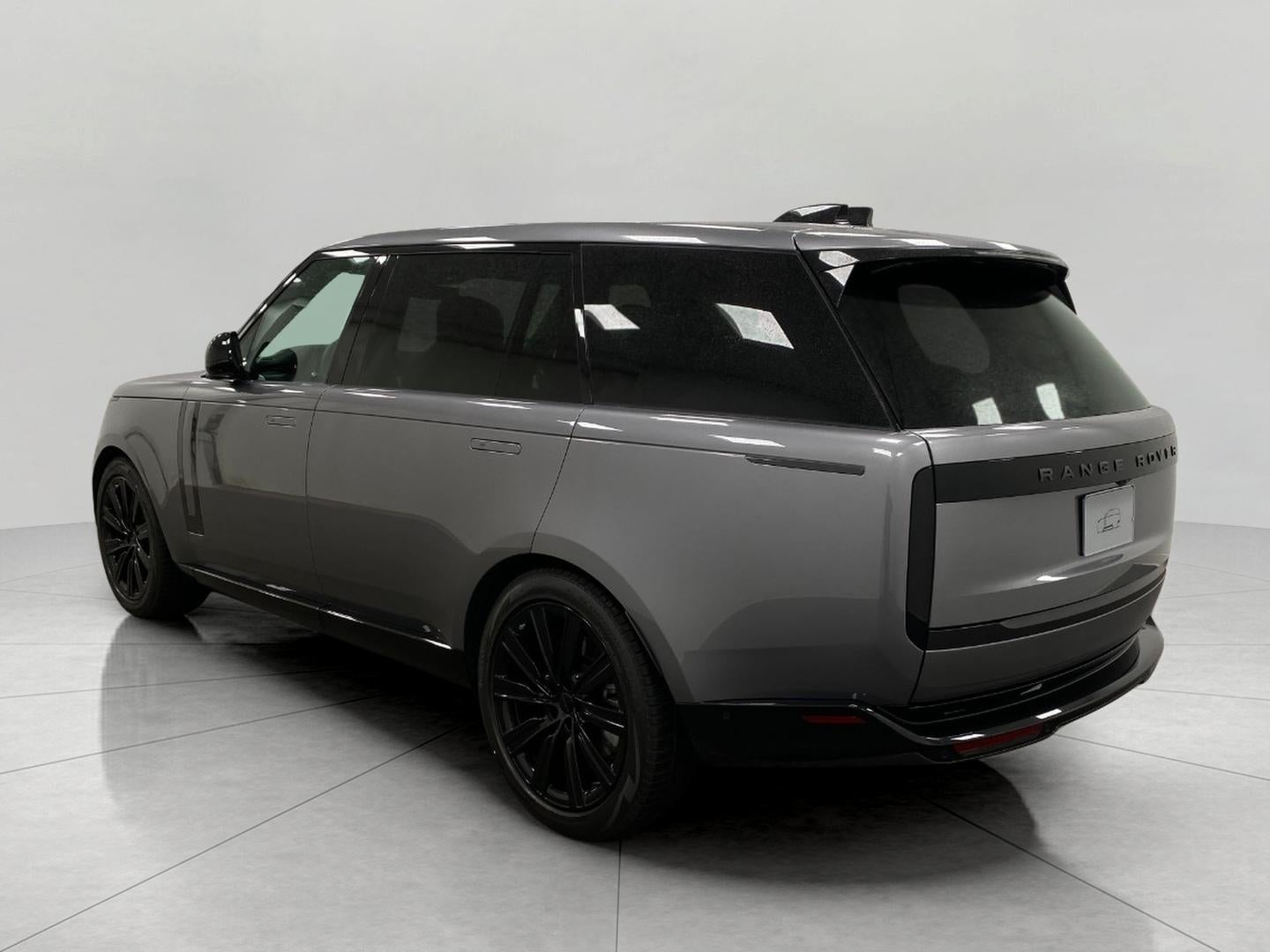 2026 Land Rover Range Rover P530 SE LWB 7 Seat