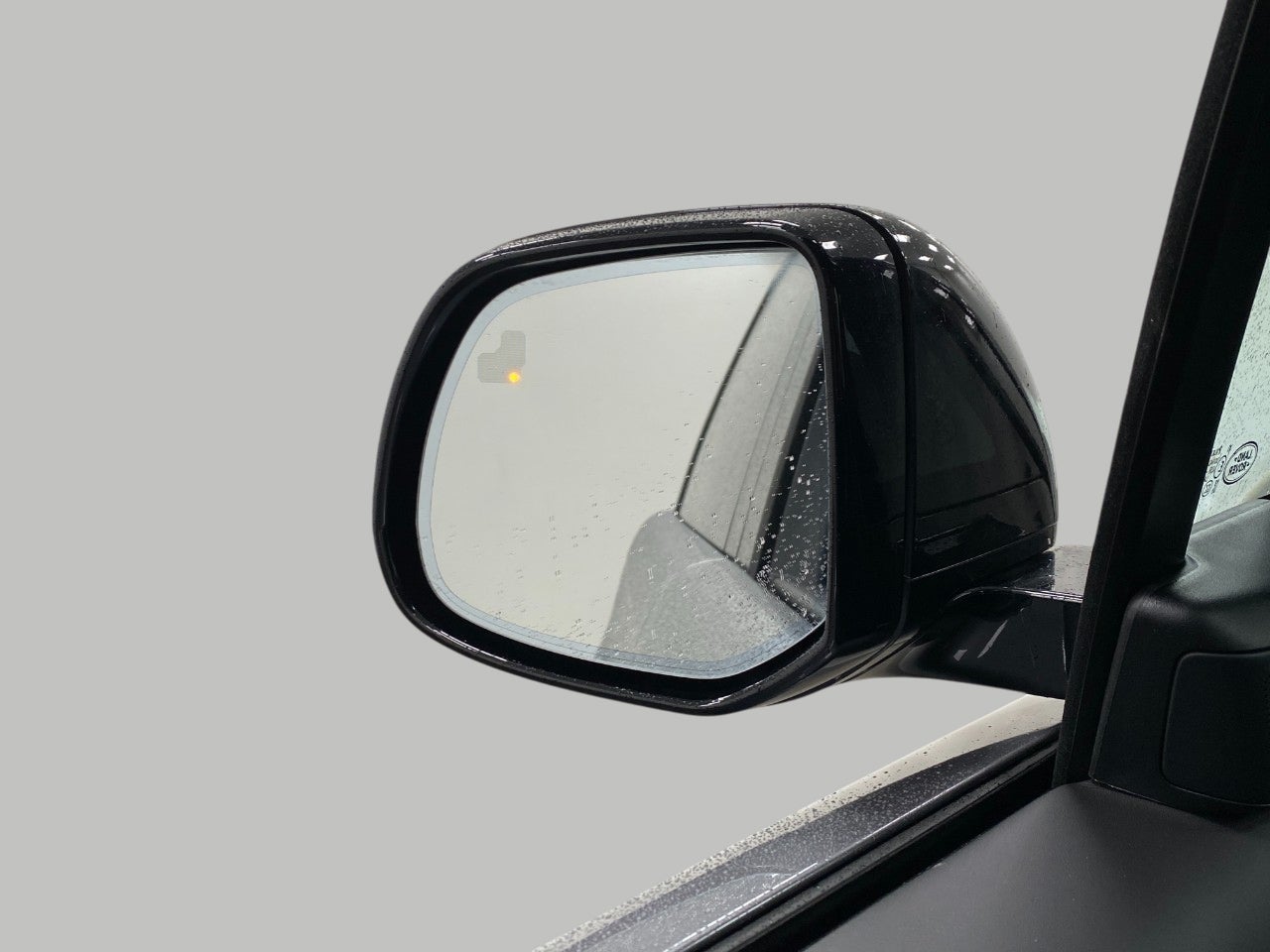 2026 Land Rover Range Rover P530 SE LWB 7 Seat