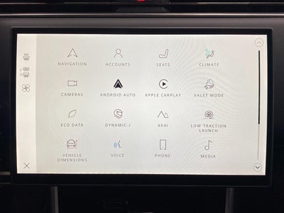 2026 Land Rover Range Rover P530 SE LWB 7 Seat