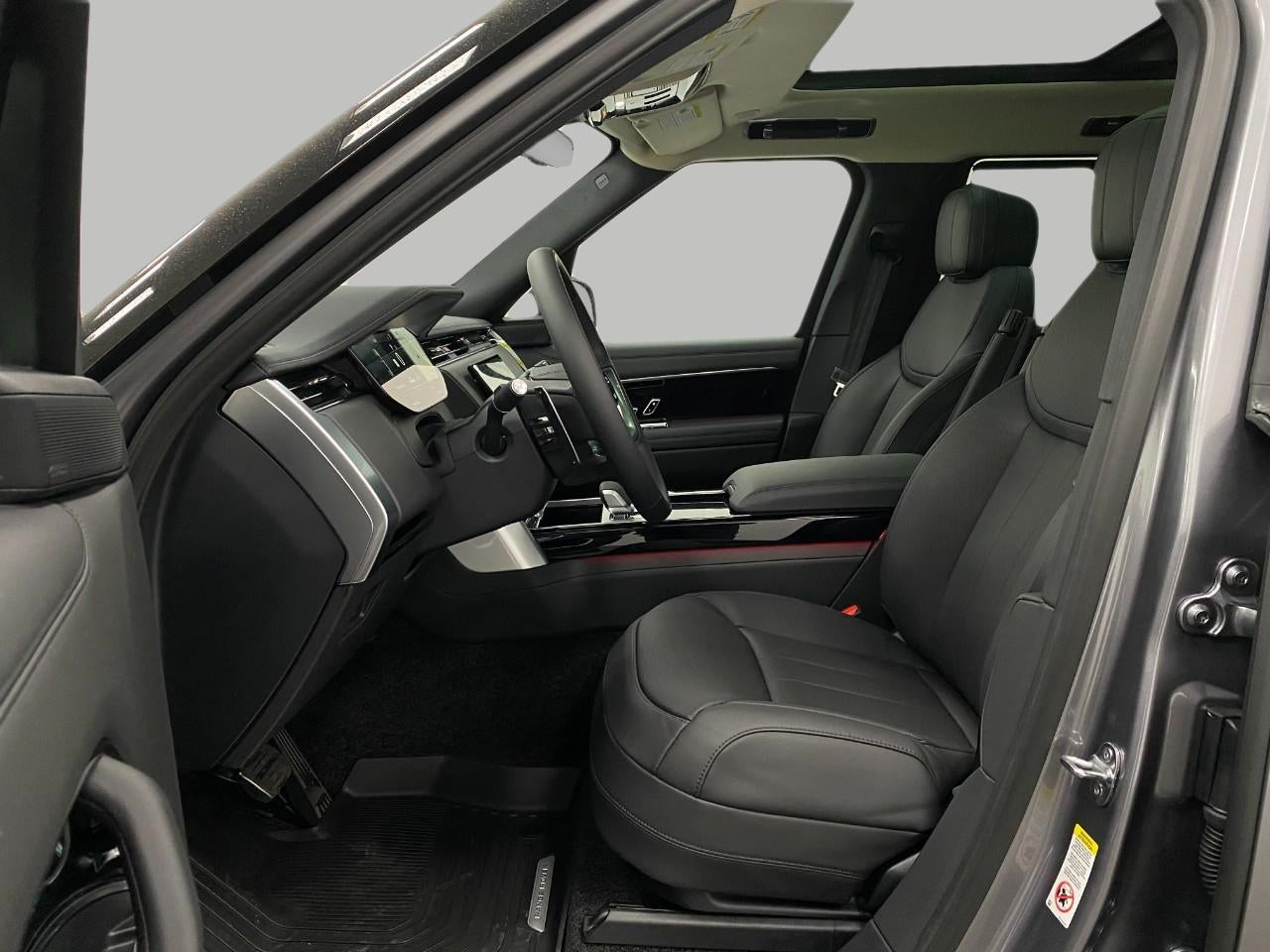 2026 Land Rover Range Rover P530 SE LWB 7 Seat