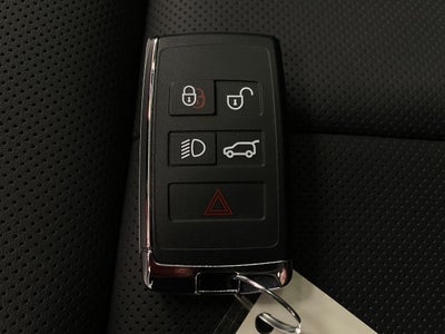 2026 Land Rover Range Rover P530 SE LWB 7 Seat