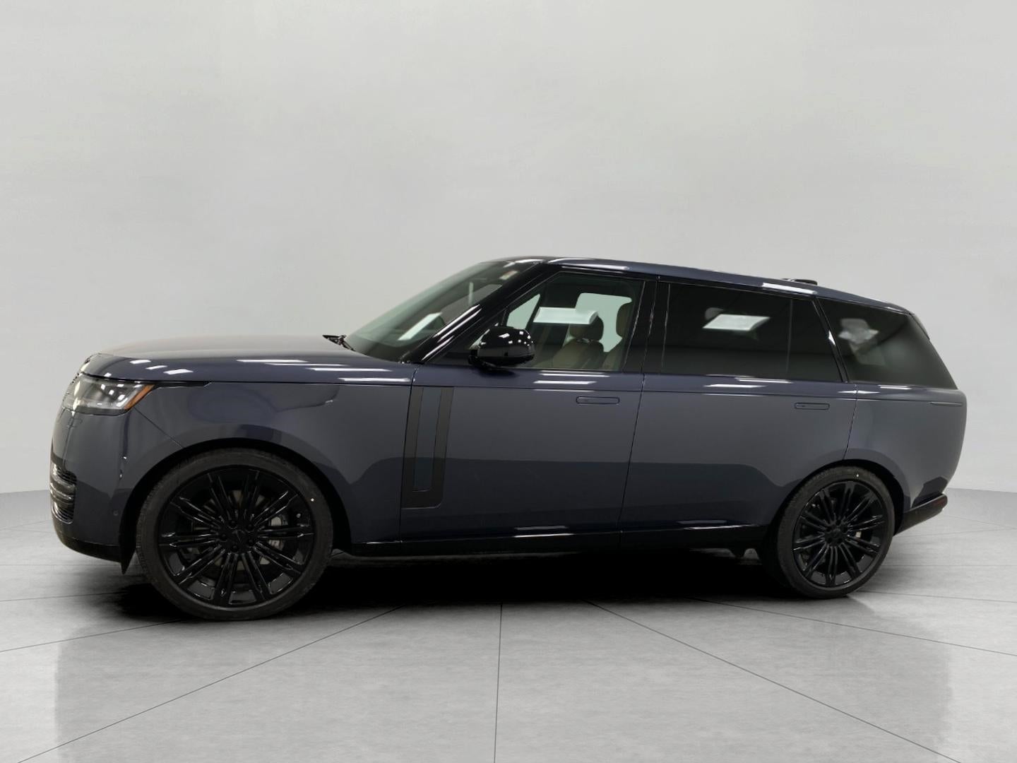 2026 Land Rover Range Rover P400 SE LWB 7 Seat