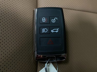 2026 Land Rover Range Rover P400 SE LWB 7 Seat