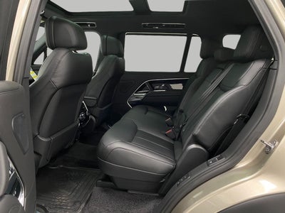 2026 Land Rover Range Rover P400 SE LWB 7 Seat