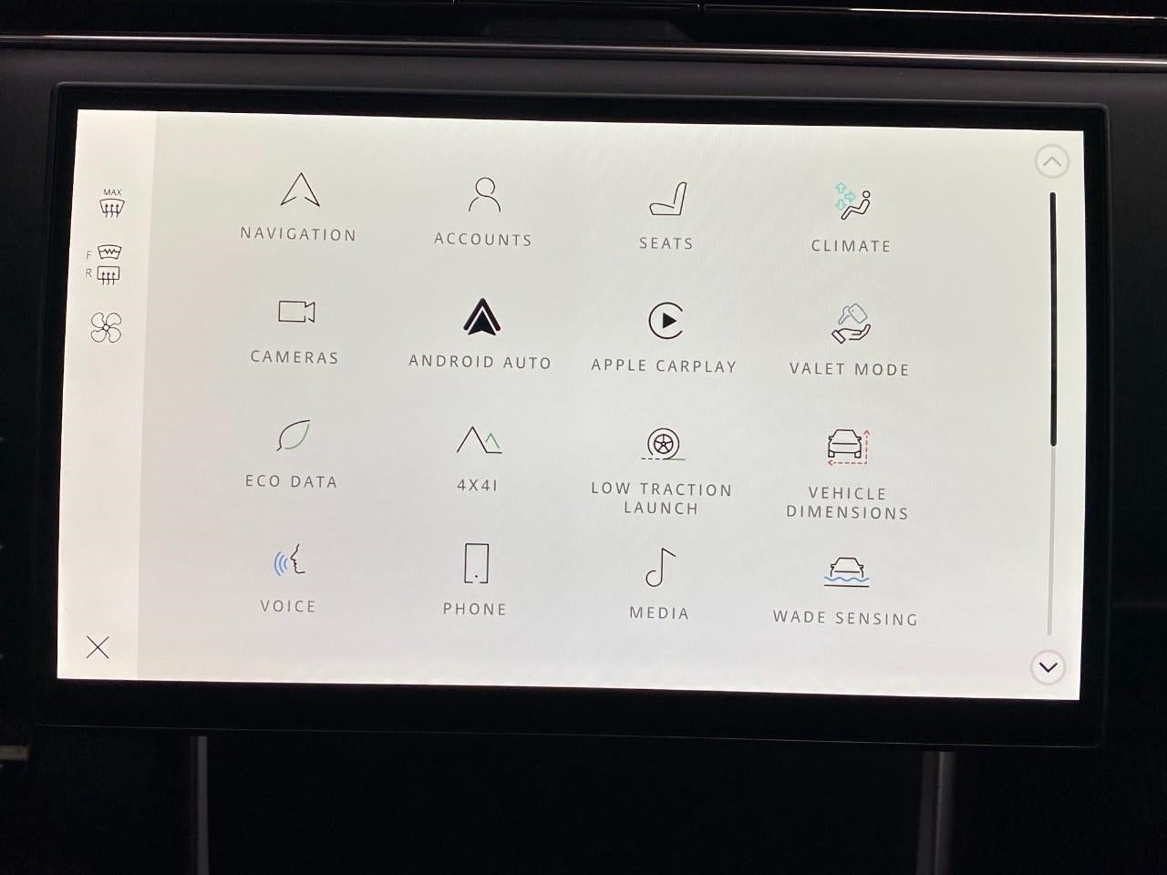 2026 Land Rover Range Rover P400 SE LWB 7 Seat