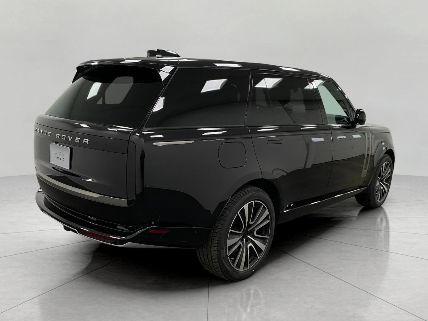 2026 Land Rover Range Rover P400 SE LWB 7 Seat