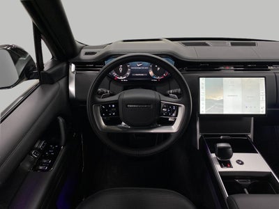 2026 Land Rover Range Rover P615 SV SWB