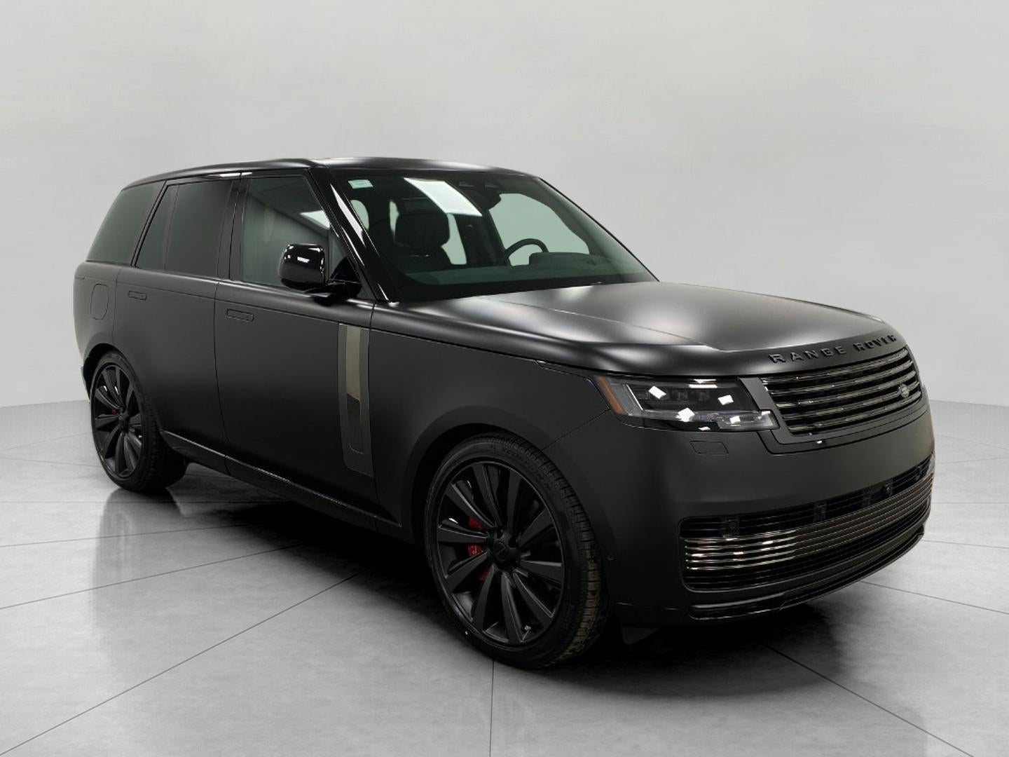 2026 Land Rover Range Rover P615 SV SWB