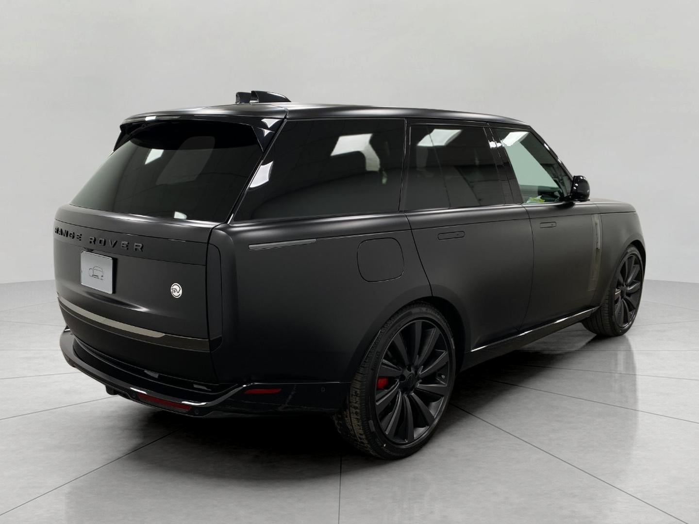 2026 Land Rover Range Rover P615 SV SWB