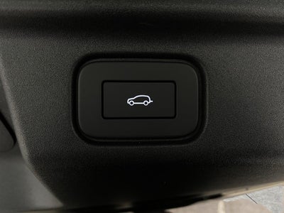 2026 Land Rover Range Rover P615 SV SWB