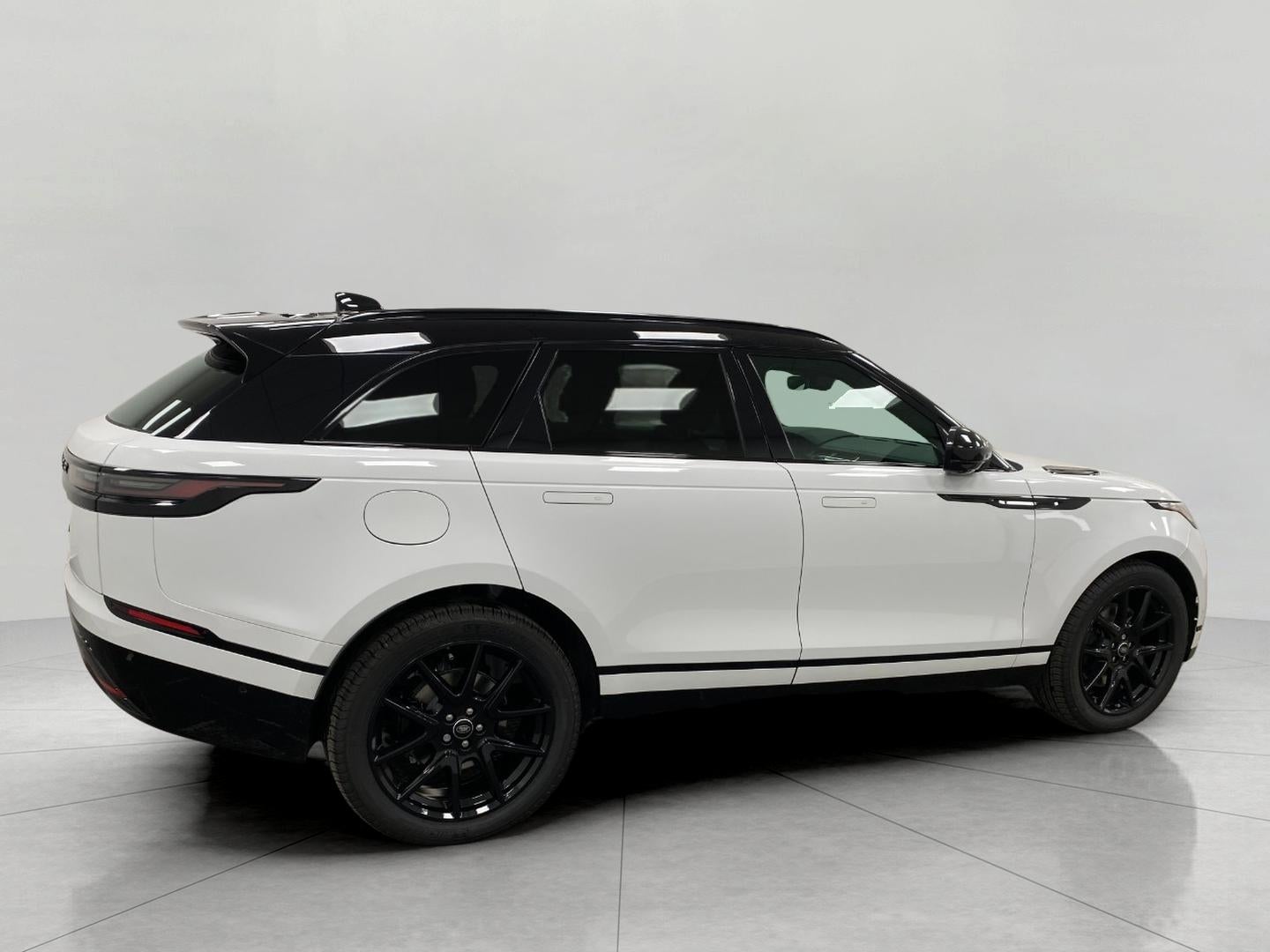 2026 Land Rover Range Rover Velar P250 Dynamic SE