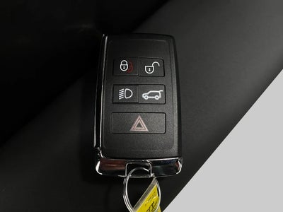 2026 Land Rover Range Rover Velar P250 Dynamic SE