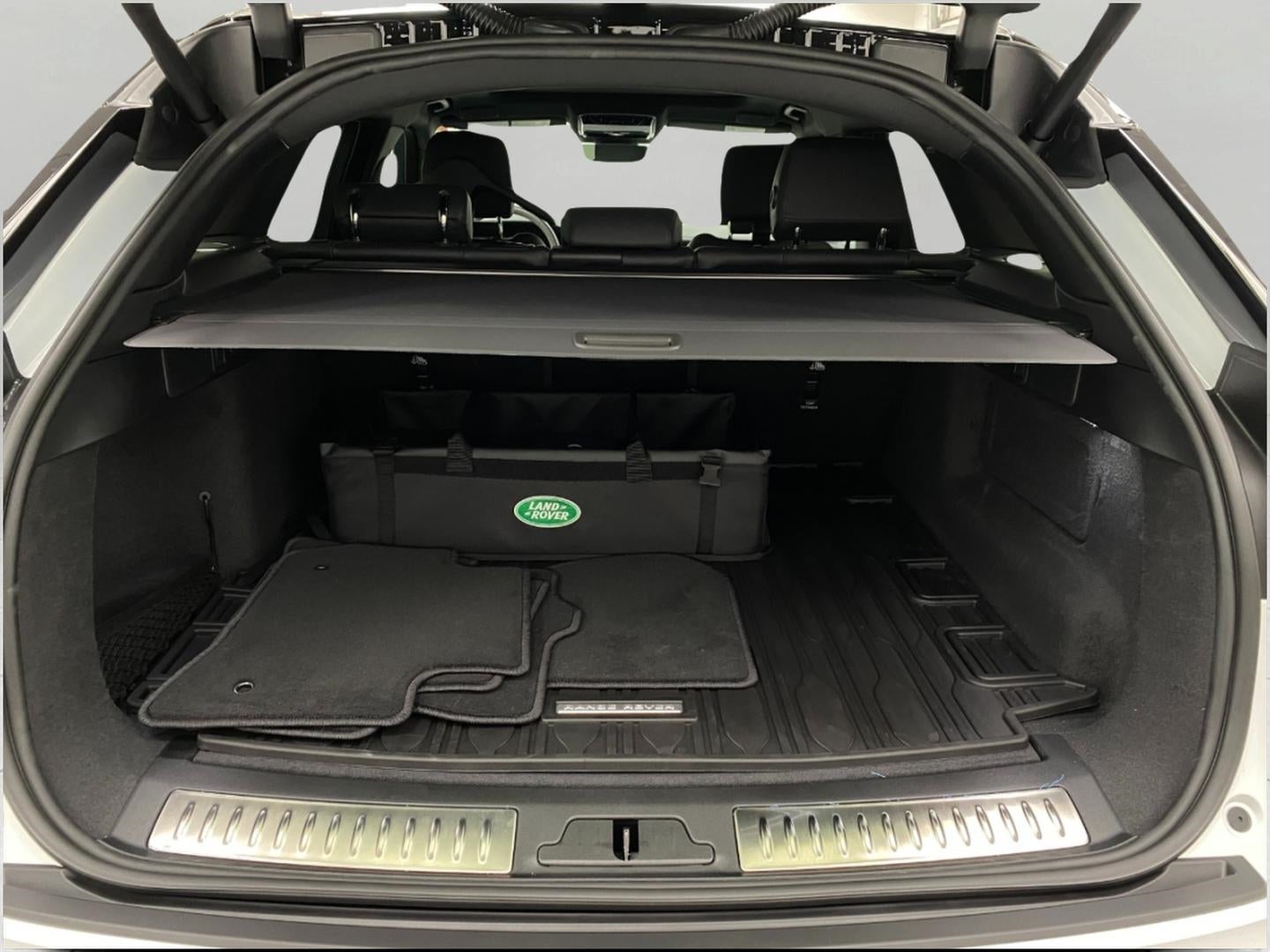 2026 Land Rover Range Rover Velar P250 Dynamic SE