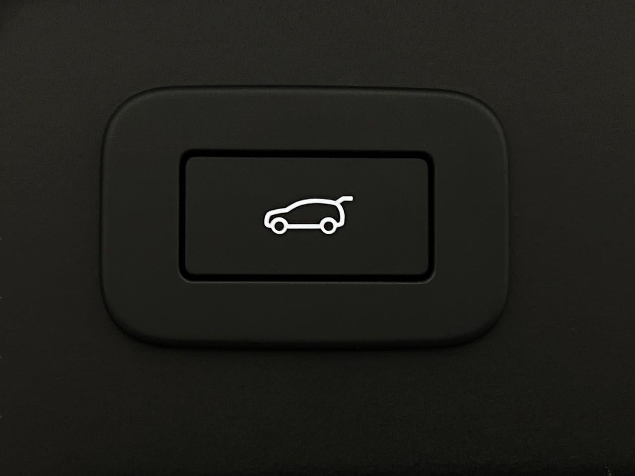 2026 Land Rover Range Rover Velar P250 Dynamic SE