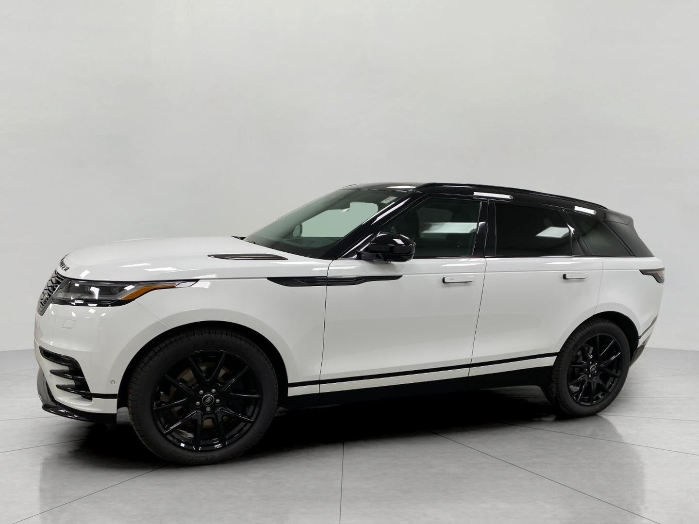 2026 Land Rover Range Rover Velar P250 Dynamic SE