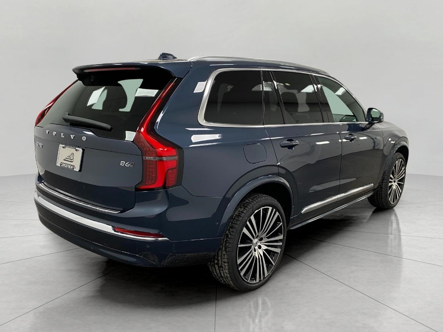 2026 Volvo XC90 B6 AWD Plus 6-Seater