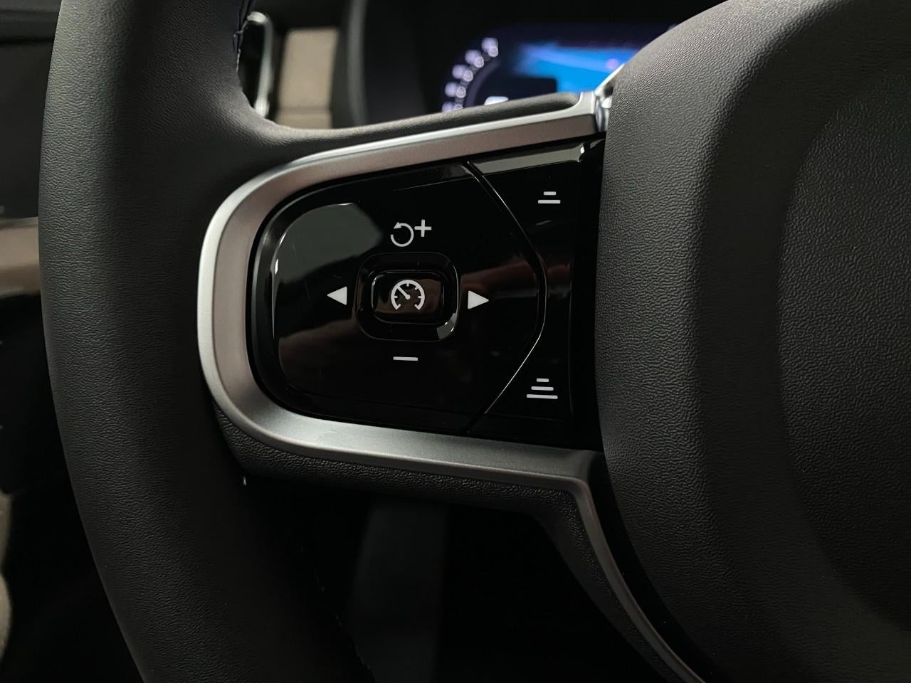 2026 Volvo XC90 B6 AWD Plus 7-Seater