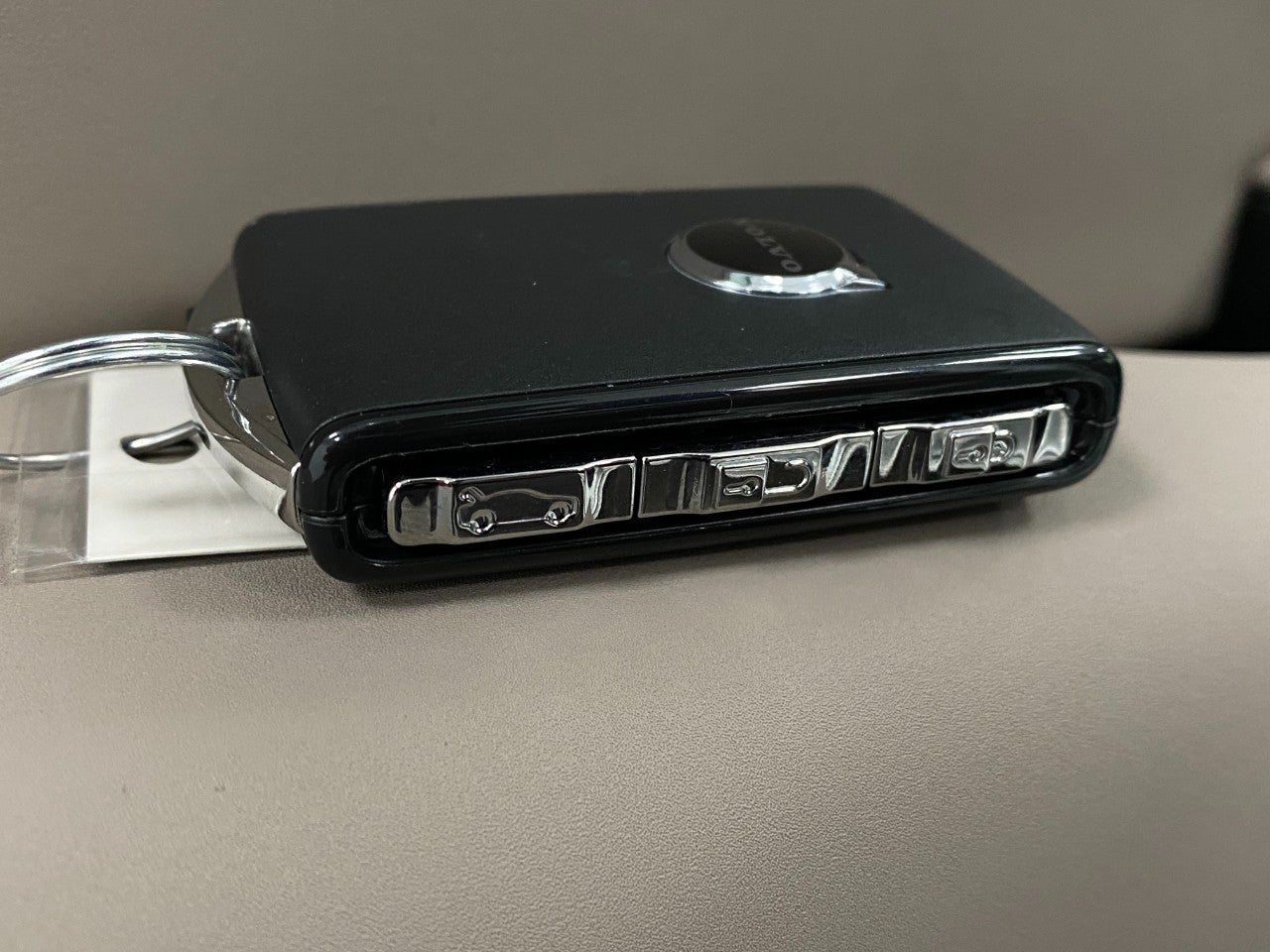 2026 Volvo XC90 B6 AWD Plus 7-Seater