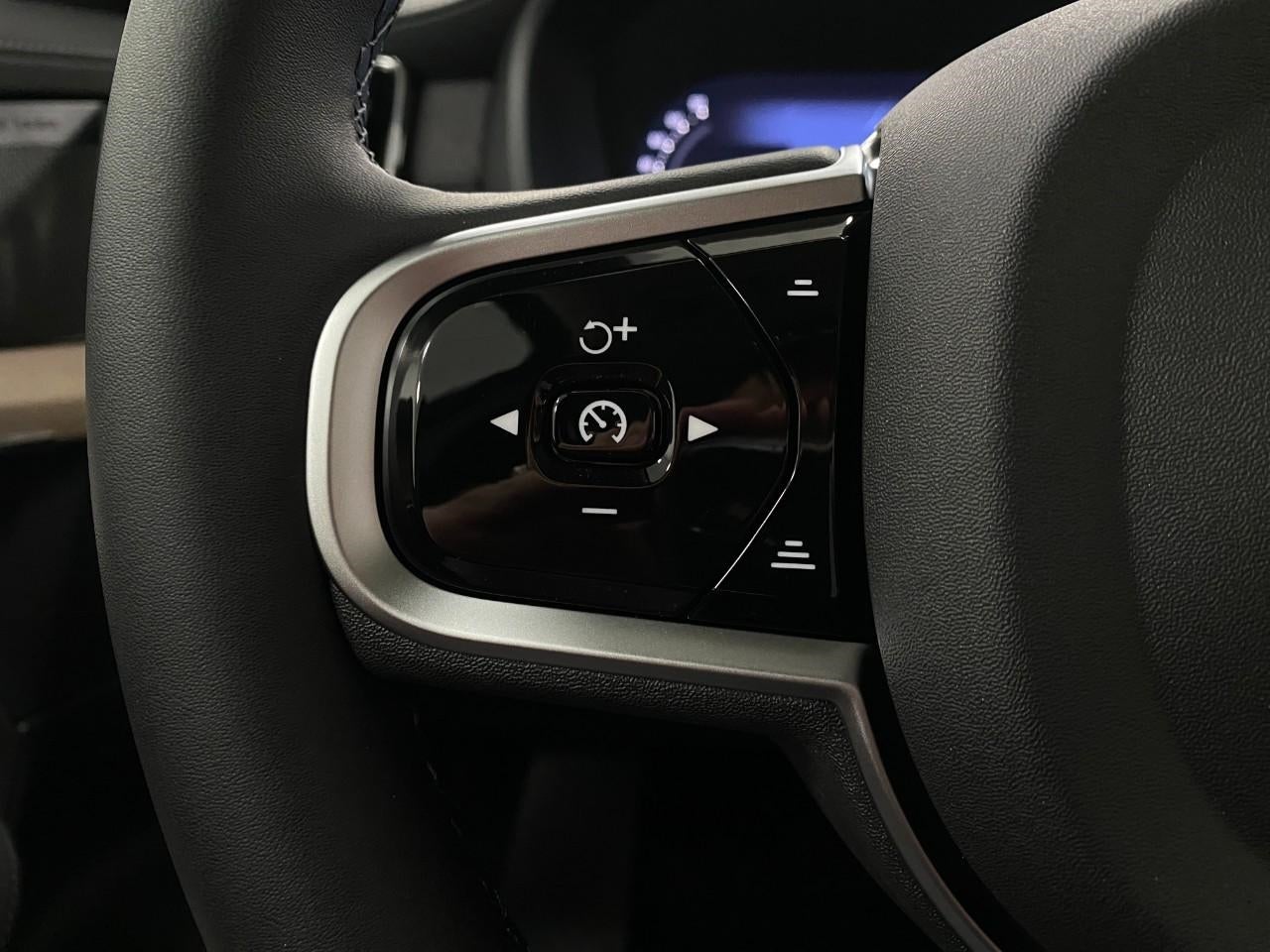 2026 Volvo XC90 B6 AWD Plus 7-Seater