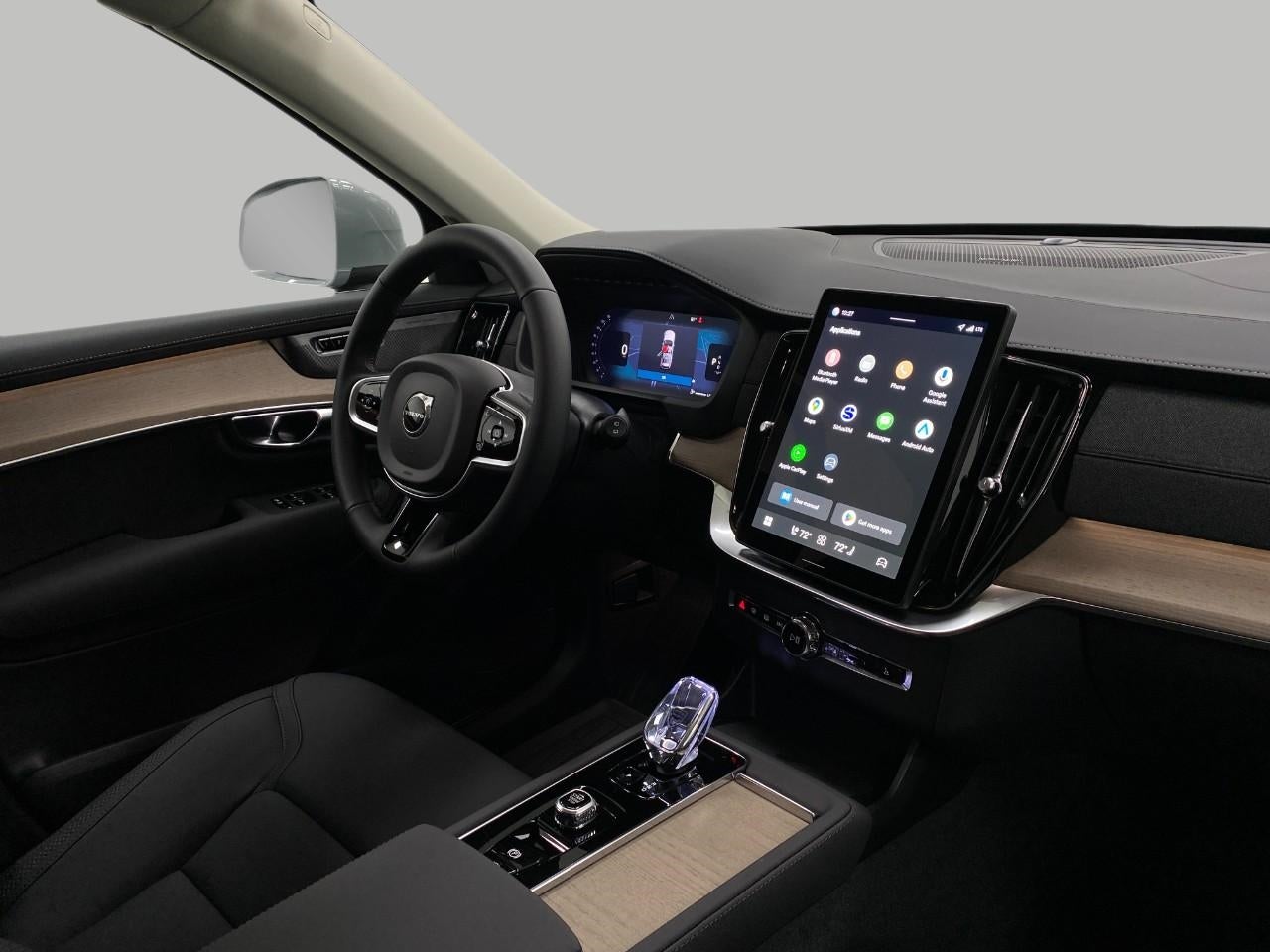 2026 Volvo XC90 B6 AWD Plus 7-Seater