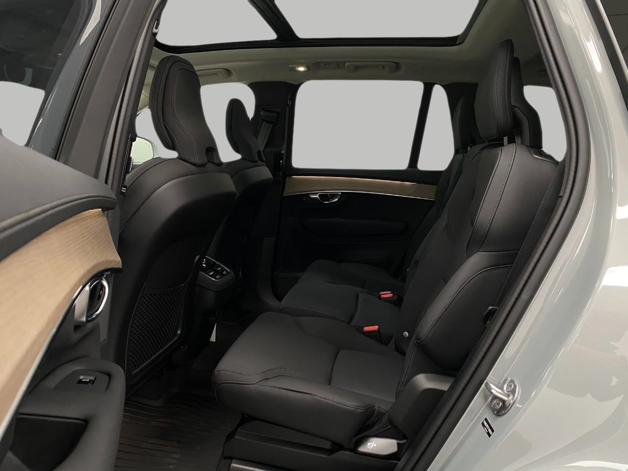 2026 Volvo XC90 B6 AWD Plus 7-Seater