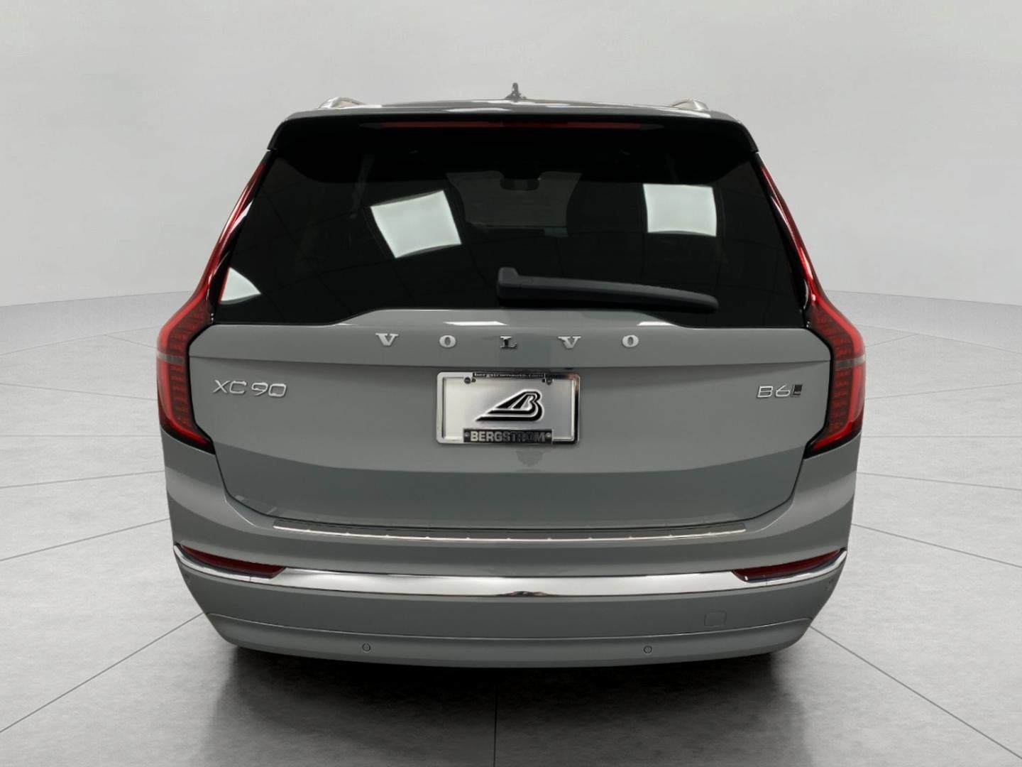 2026 Volvo XC90 B6 AWD Plus 7-Seater