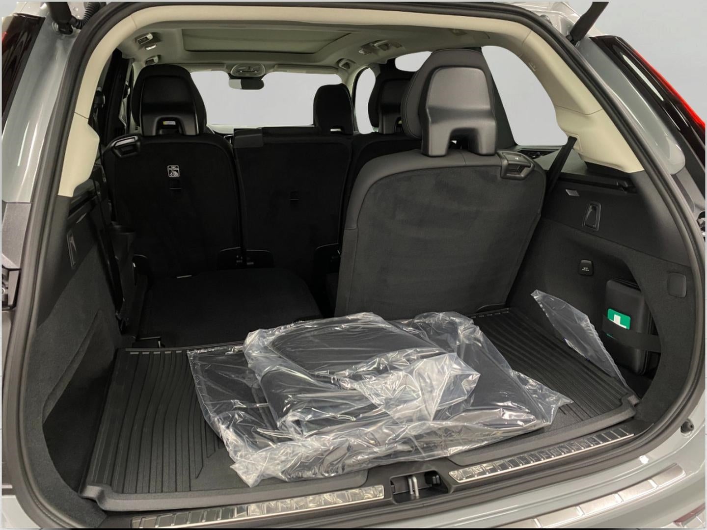 2026 Volvo XC90 B6 AWD Plus 7-Seater