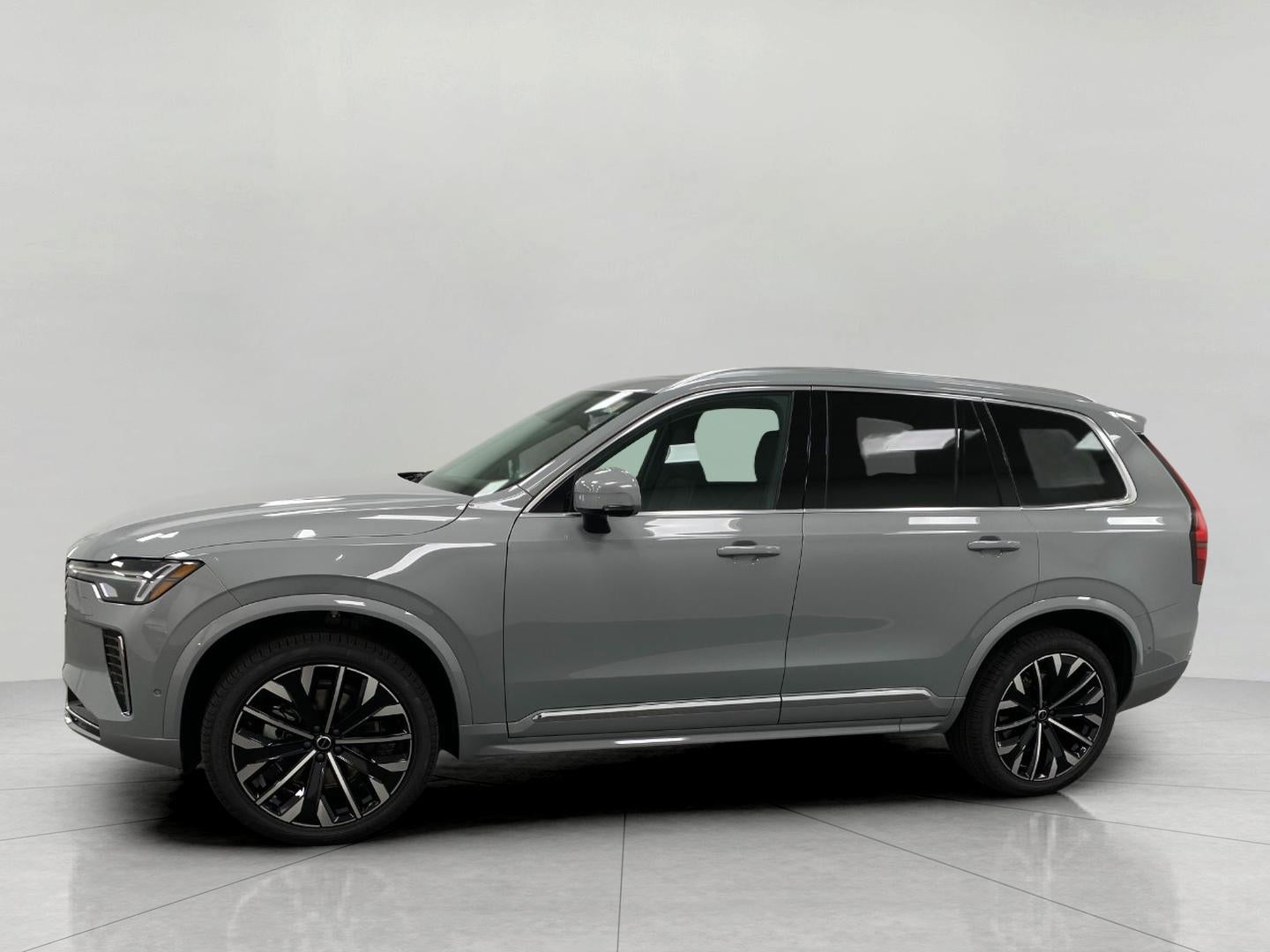 2026 Volvo XC90 B6 AWD Plus 7-Seater