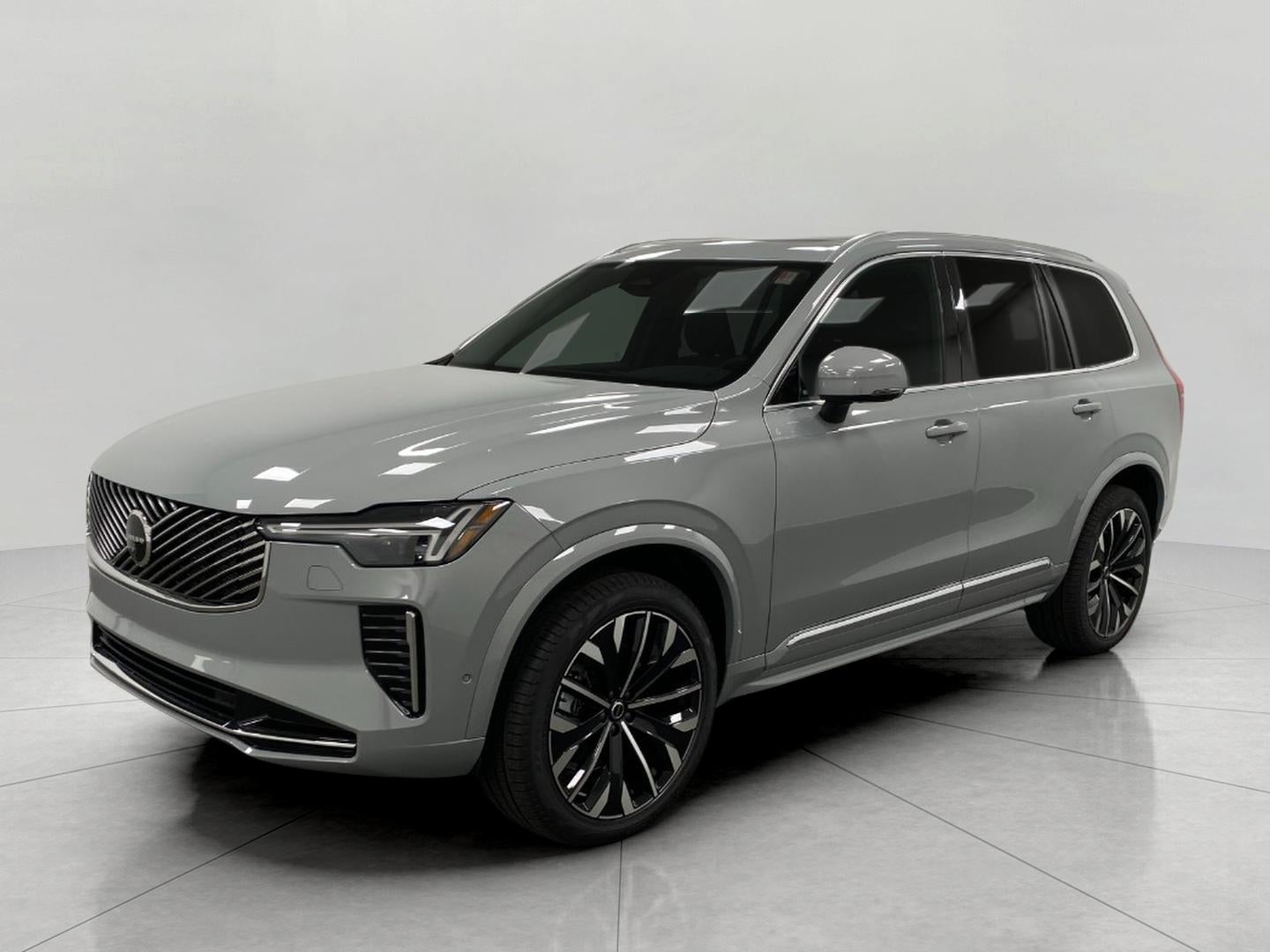 2026 Volvo XC90 B6 AWD Plus 7-Seater