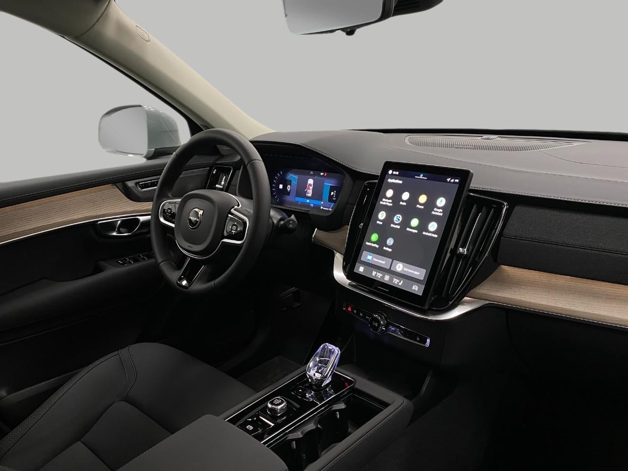 2026 Volvo XC90 B6 AWD Plus 7-Seater