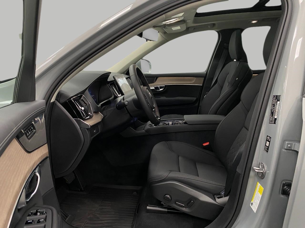 2026 Volvo XC90 B6 AWD Plus 7-Seater