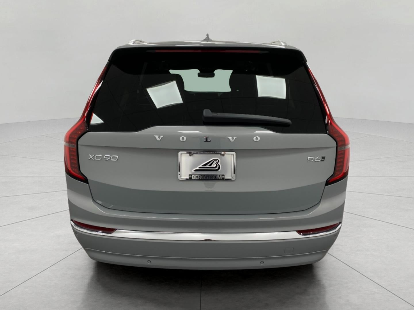 2026 Volvo XC90 B6 AWD Plus 7-Seater