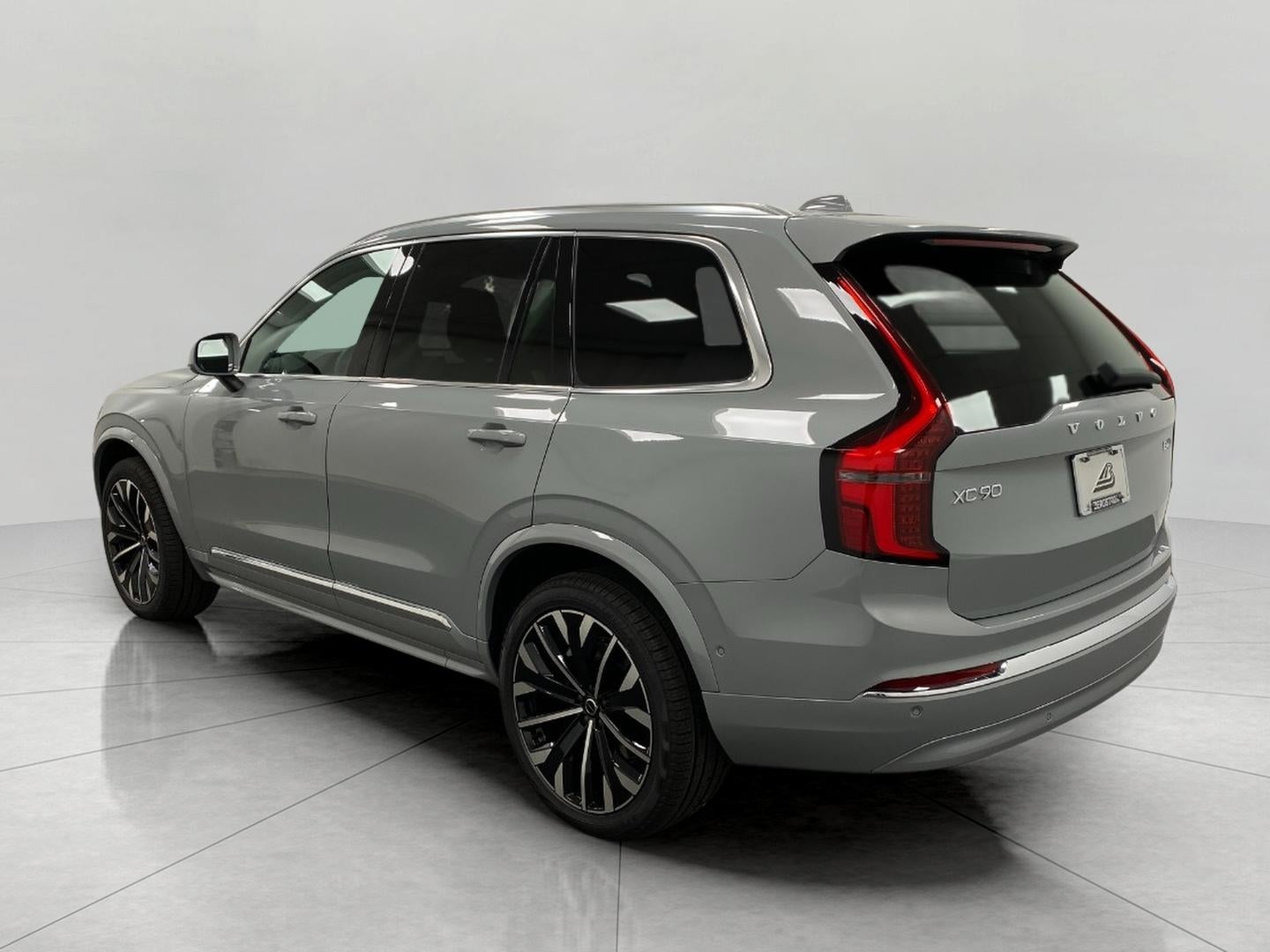 2026 Volvo XC90 B6 AWD Plus 7-Seater