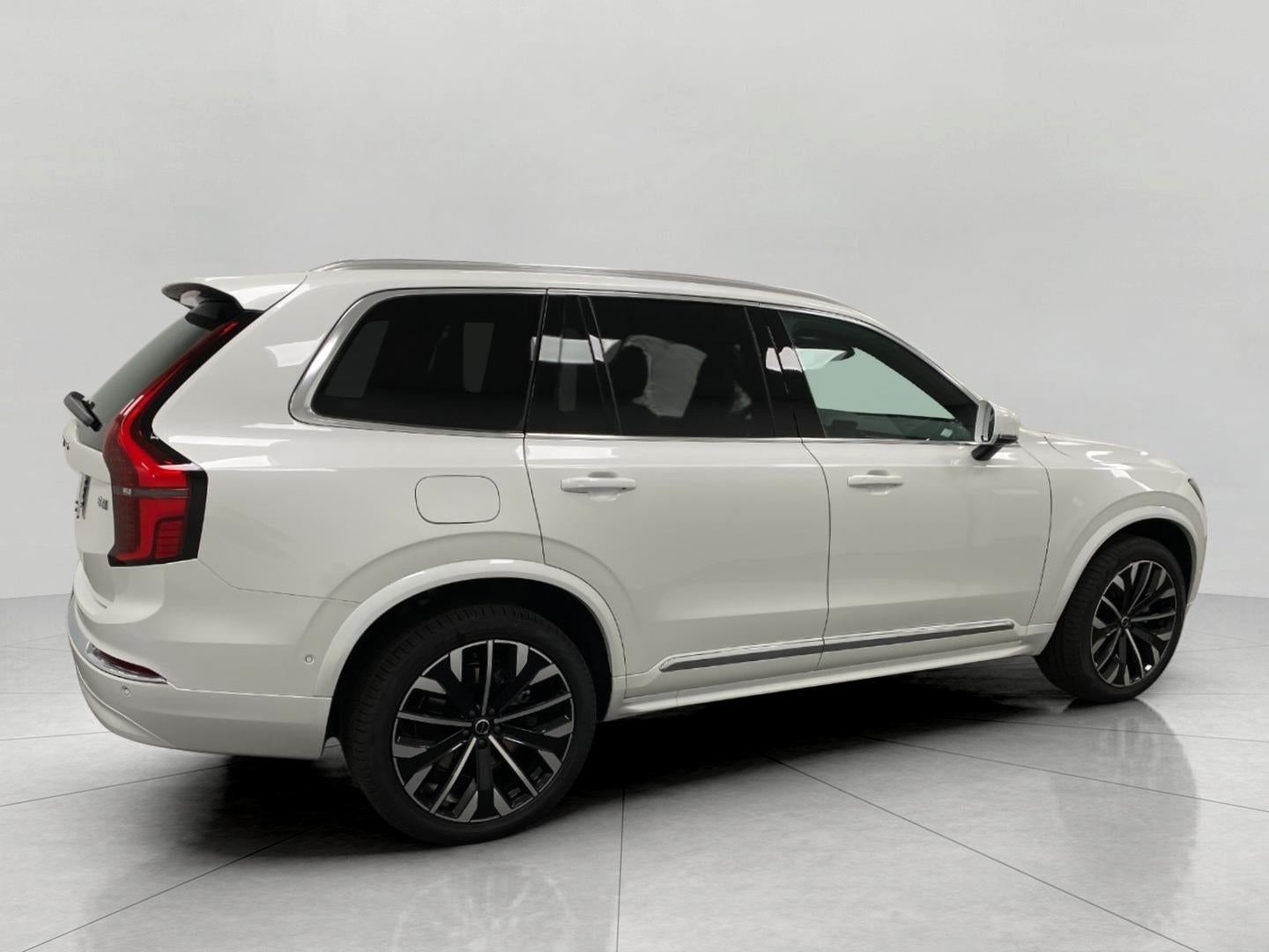 2026 Volvo XC90 B6 AWD Plus 7-Seater