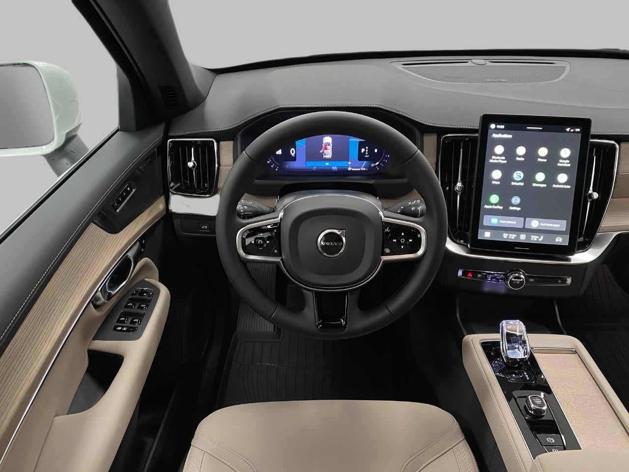 2026 Volvo XC90 B6 AWD Plus 7-Seater