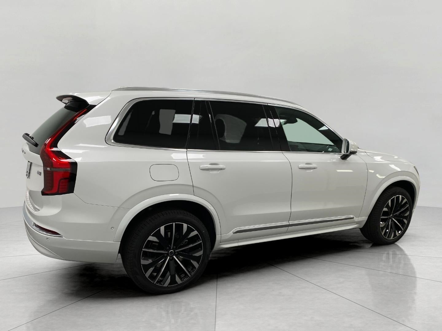 2026 Volvo XC90 B6 AWD Plus 7-Seater