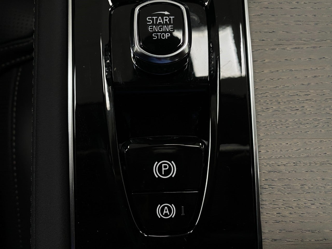 2026 Volvo XC90 B6 AWD Ultra 7-Seater