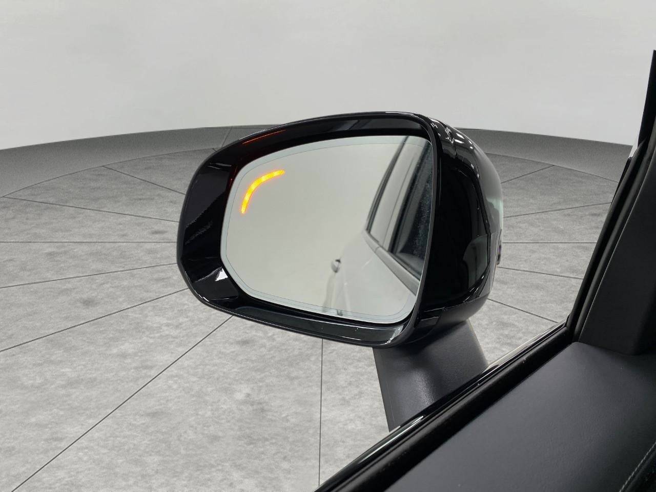 2026 Volvo XC90 B6 AWD Ultra Dark Theme 7-Seater