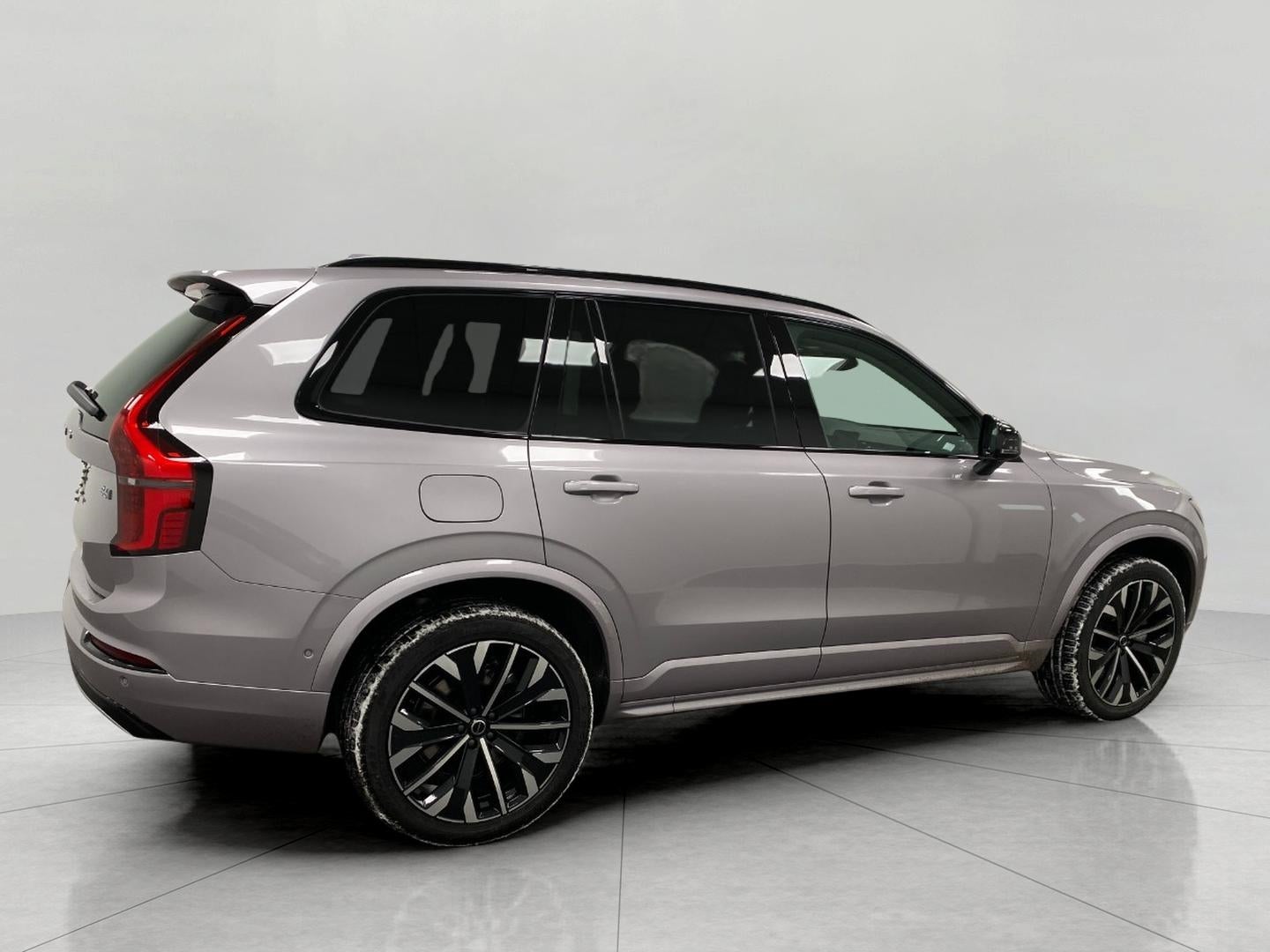 2026 Volvo XC90 B6 AWD Ultra Dark Theme 7-Seater