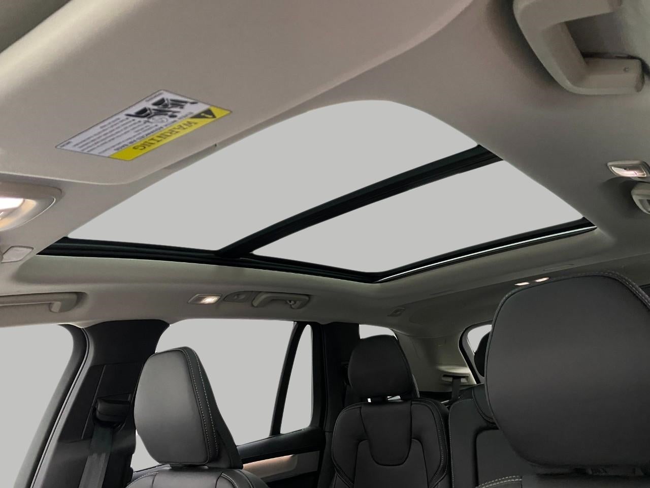 2026 Volvo XC90 B6 AWD Ultra Dark Theme 7-Seater