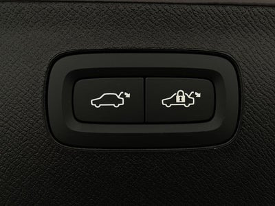 2026 Volvo XC90 B6 AWD Ultra Dark Theme 7-Seater