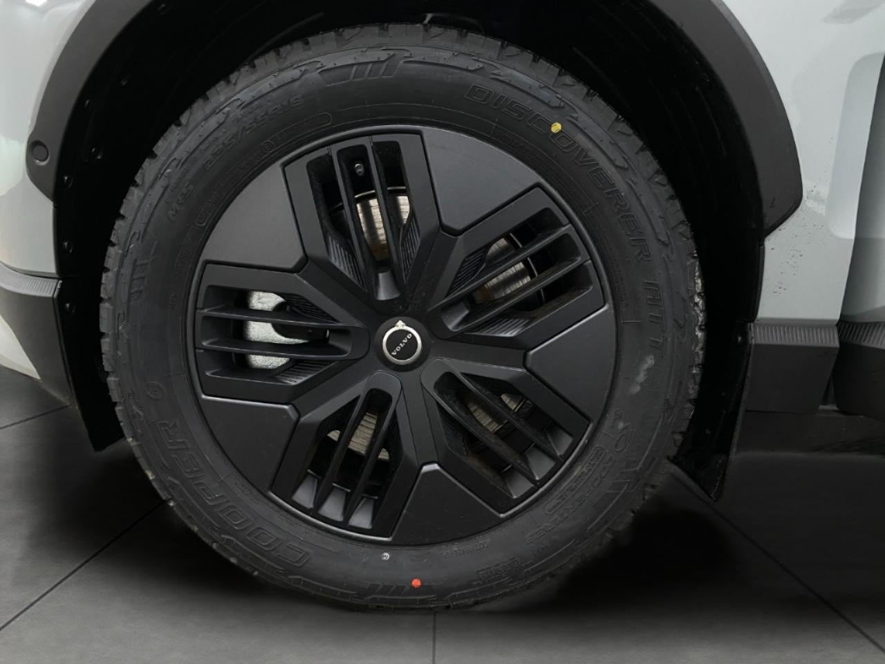 2026 Volvo EX30 Twin Motor AWD Cross Country Ultra