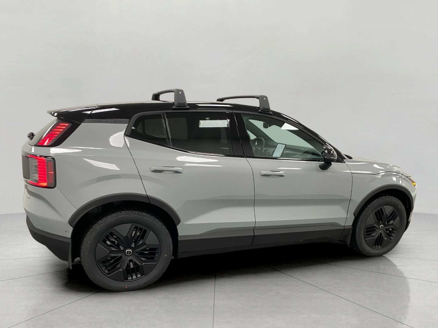 2026 Volvo EX30 Twin Motor AWD Cross Country Ultra