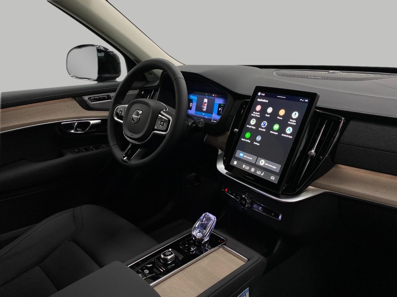 2026 Volvo XC90 Plug-In Hybrid T8 AWD Plus 6-Seater