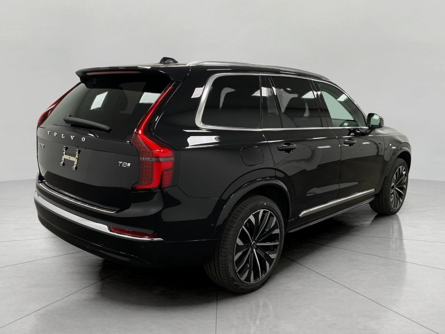 2026 Volvo XC90 Plug-In Hybrid T8 AWD Plus 6-Seater